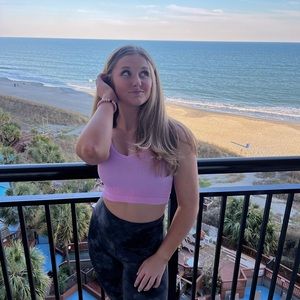 Meet your Posher, Carly